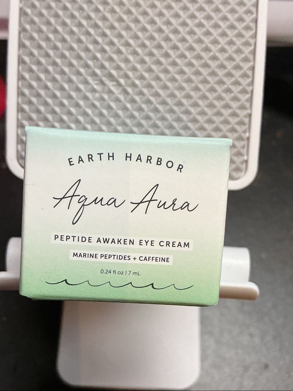 Earth Harbor Aqua Aura Peptide Awaken Eye Cream — Mint Green